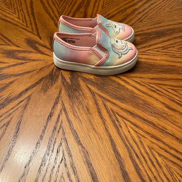 UNR8ED, Rainbow, 5 Toddler - Picture 4 of 5